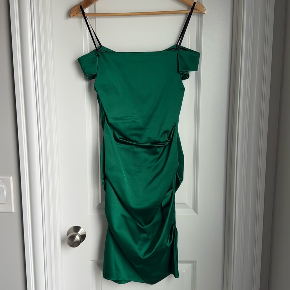 Betsy & Adam emerald green off shoulder strapless dress, size 4